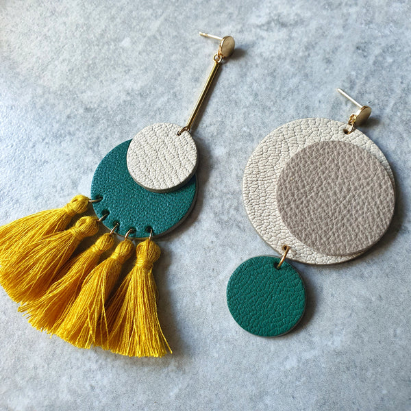 All-Rounder Tassel Earrings (DIJON)