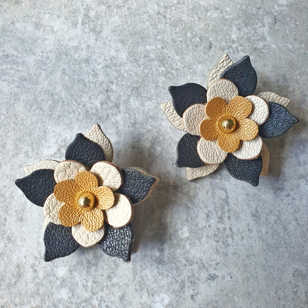 Winnie Flower Megastuds (MONOCHROME)