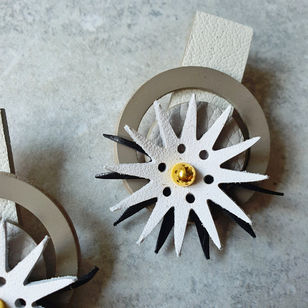 Rising Sun Megastuds (SNOW)
