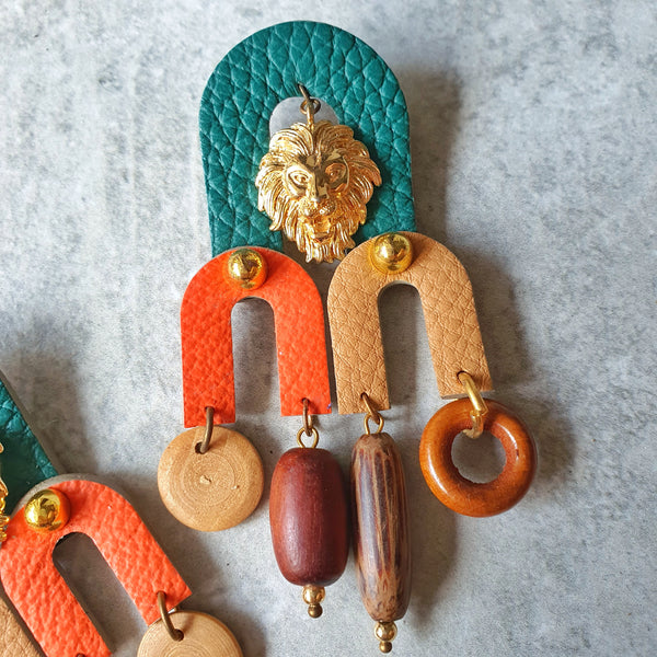 Tri-Arch Lionhead Dangle-studs (SAFARI)