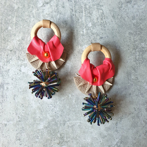 Light The Night Dangle-studs (PINK)