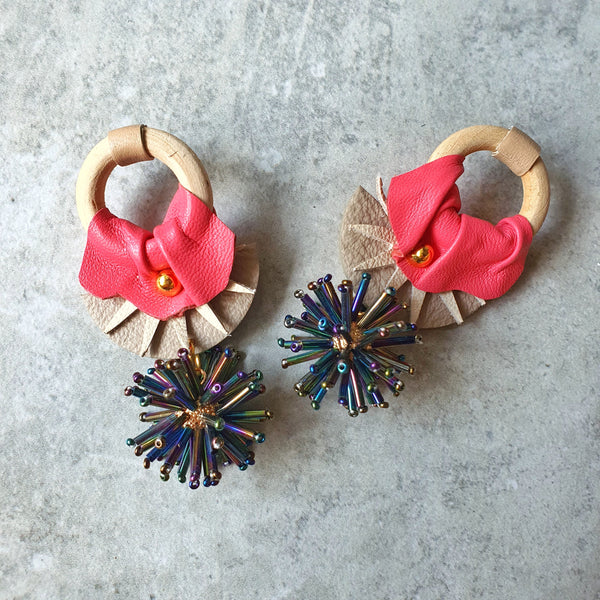 Light The Night Dangle-studs (PINK)