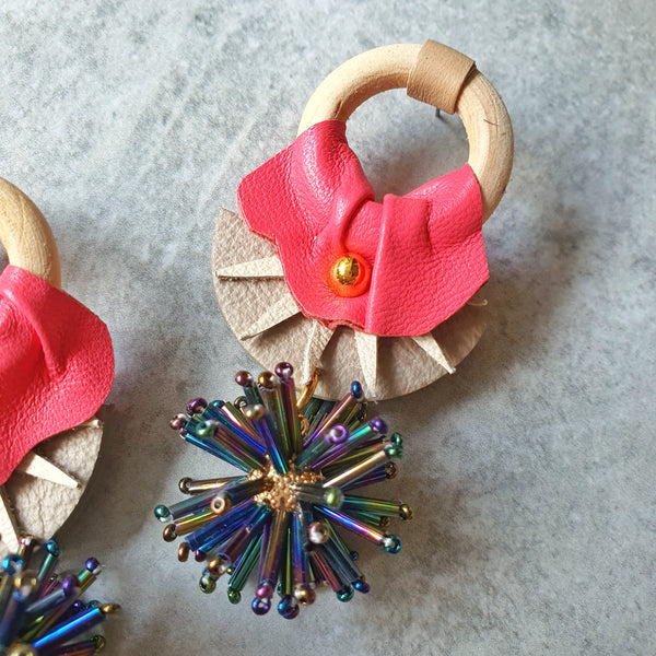 Light The Night Dangle-studs (PINK)