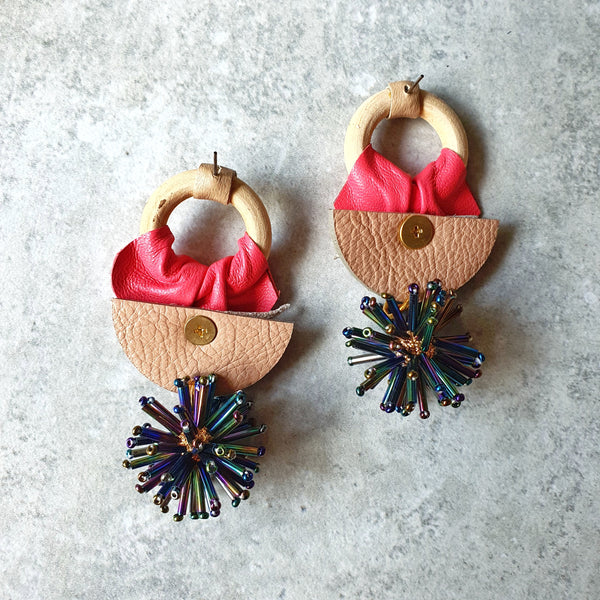 Light The Night Dangle-studs (PINK)
