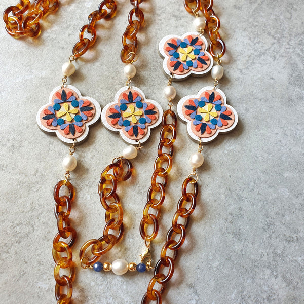 3-in-1 Peranakan Tile Lariat (WHITE)