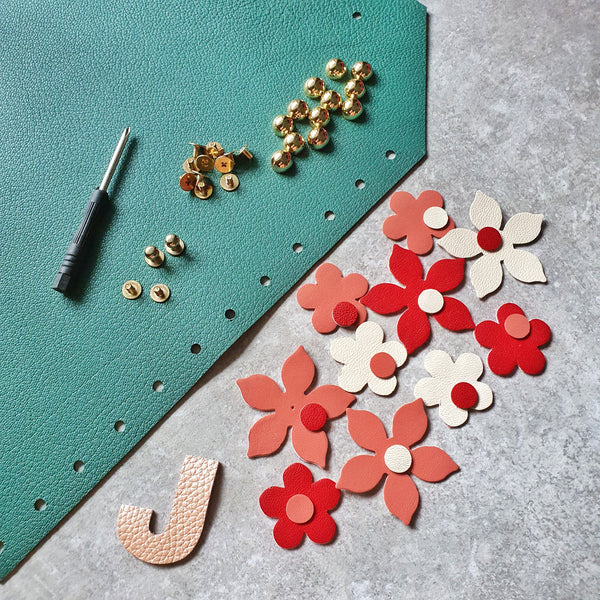 DIY Clutch Kit: Floral Fantasy (FOREST GREEN)