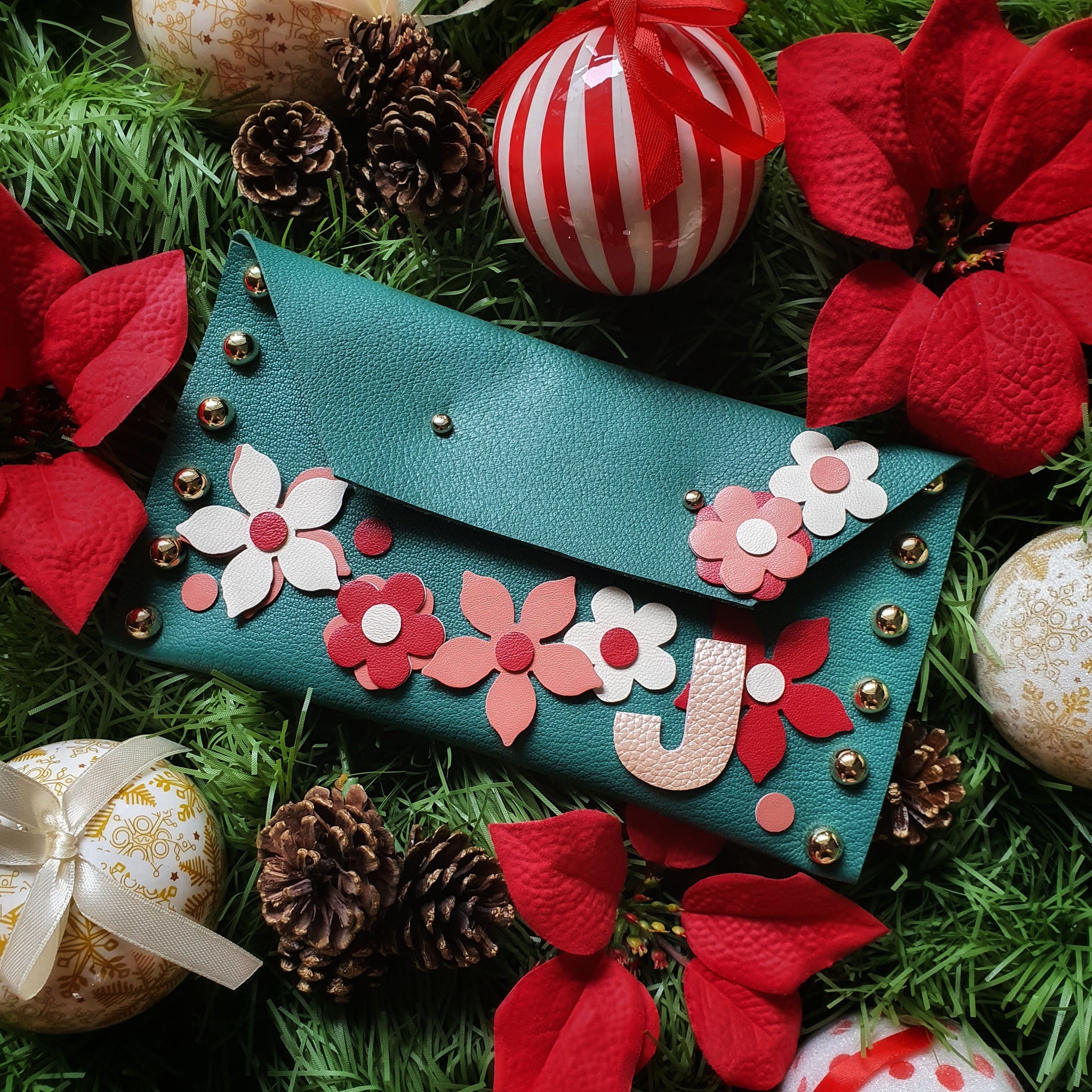 DIY Clutch Kit: Floral Fantasy (FOREST GREEN)