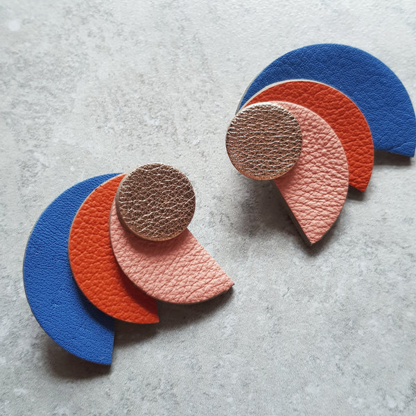 Fanned Out Megastuds (DUCHESS BLUE)