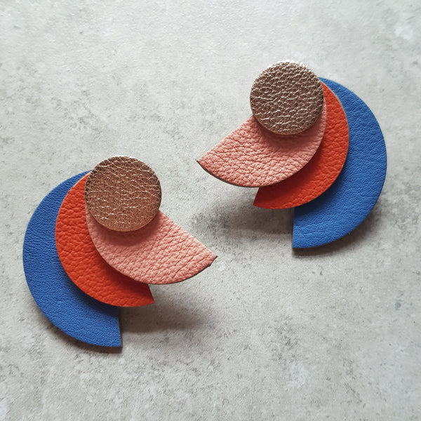 Fanned Out Megastuds (DUCHESS BLUE)