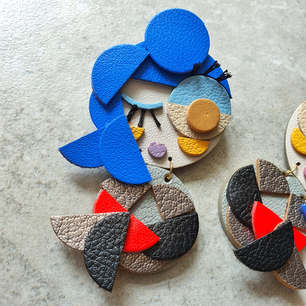 Mermaid Twins Dangle-studs (ROCK QUEEN)