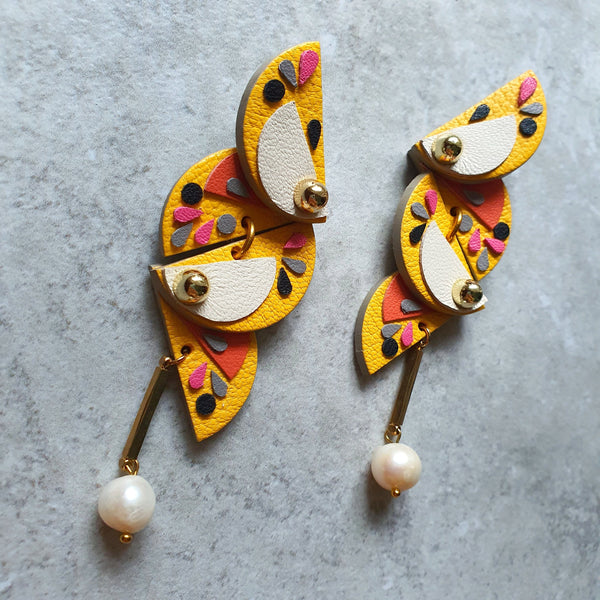 Stained-Glass Fan Dangle-studs (LEMON)
