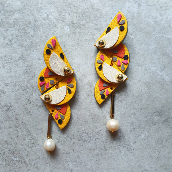 Stained-Glass Fan Dangle-studs (LEMON)